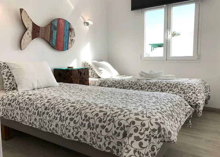 Sea Breeze With Shared Pool And Near The Beach * 科斯塔特吉塞