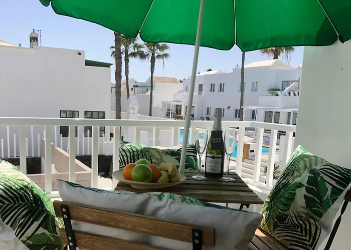 Sea Breeze With Shared Pool And Near The Beach 公寓 科斯塔特吉塞