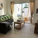 Sea Breeze With Shared Pool And Near The Beach Διαμέρισμα Costa Teguise