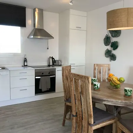 Daire Sea Breeze With Shared Pool And Near The Beach Costa Teguise