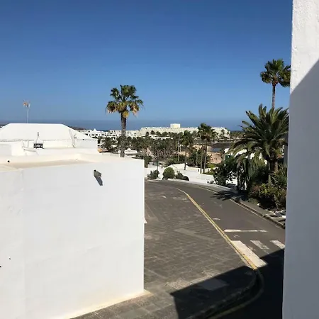 Sea Breeze With Shared Pool And Near The Beach コスタ・テギセ
